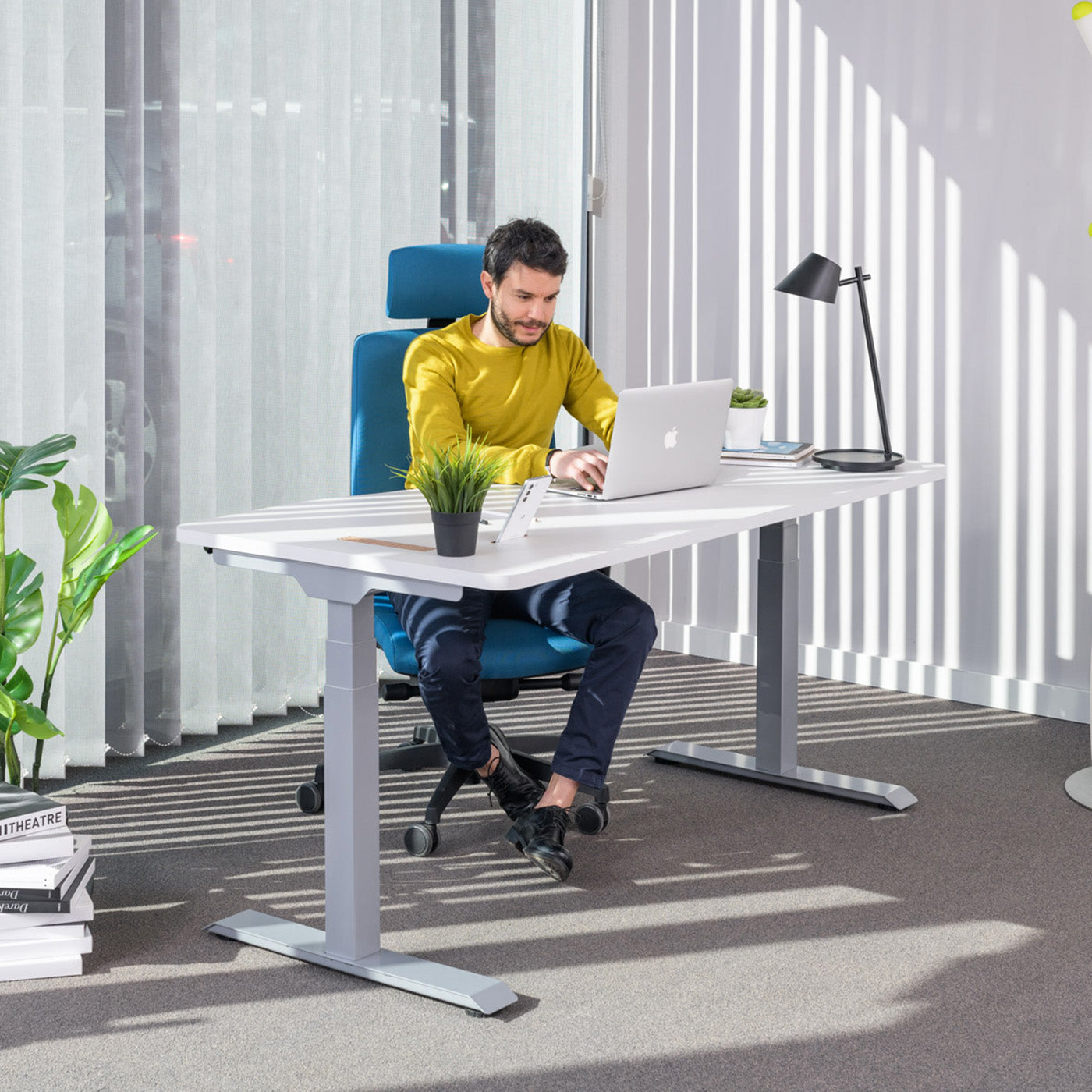 Dvižna miza CoreLift – delo sede, Heka Interior