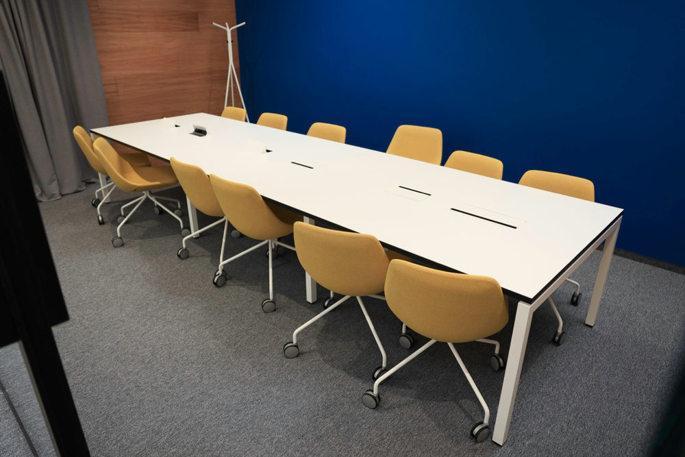 Conference table and chairs in the Triglav Nalo&zcaron;be office